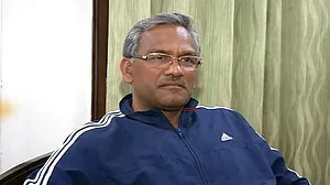 उत्तराखंड: त्रिवेंद्र सिंह रावत पर बने ‘झांपू दा’ गीत से बढ़ी सियासी हलचल