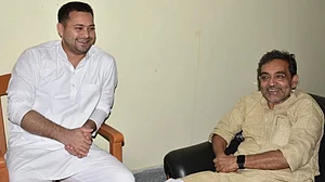 बड़ी खबर LIVE: कुशवाहा से मिलने के बाद तेजस्वी बोले- ‘मुलाकात हुई और बात हुई, क्या बात हुई नहीं बताऊंगा’