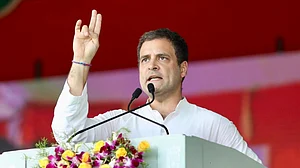 LIVE: बापू की धरती पर लगे ‘चौकीदार चोर है’ के नारे, राहुल बोले, मोदी जी ने देश को तोड़ने का किया काम