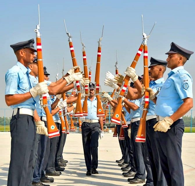 86वीं वर्षगांठ पर वायुसेना ने किया शौर्य का प्रदर्शन, राष्ट्रपति, पीएम मोदी और राहुल गांधी ने दी बधाई