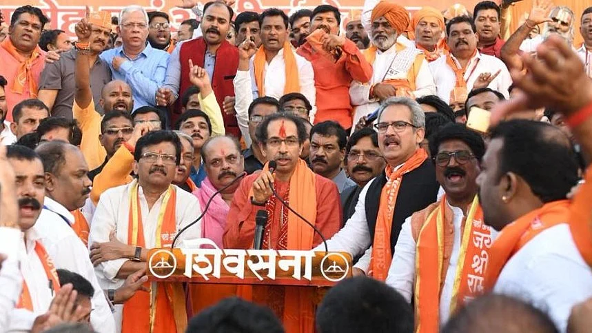 फोटोः <a href="https://twitter.com/ShivSena">@<b>ShivSena</b></a>