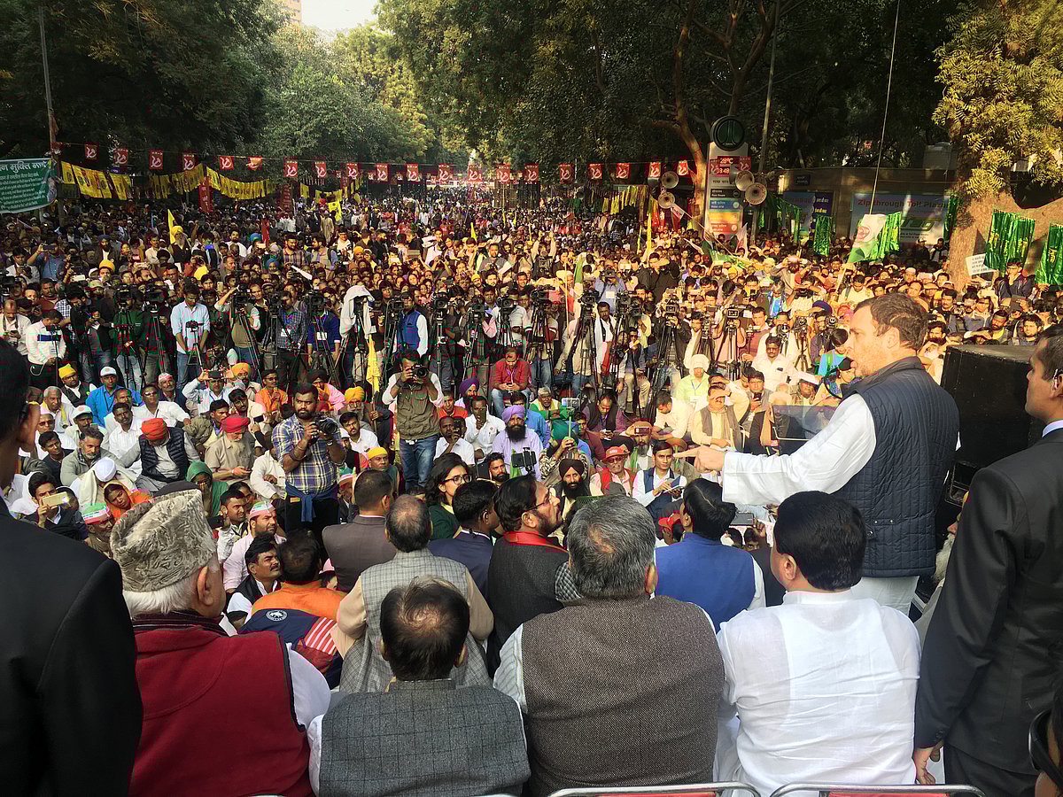  राहुल गांधी का मोदी सरकार पर तीखा प्रहार:  ‘किसान अंबानी का जहाज नहीं मांग रहे, अपना हक मांग रहे हैं’