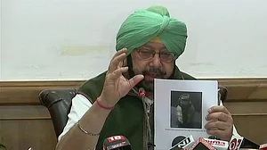 अमृतसर हमला: पंजाब के सीएम अमरिंदर सिंह बोले- ये आतंकी हमला था, सांप्रदायिक पहलू से कोई लेना-देना नहीं