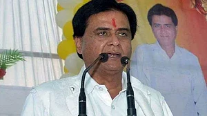राजस्थान: हार देख घबराए वसुंधरा के मंत्री, जनसभा में कहा- वोट नहीं दिया तो कर लूंगा खुदकुशी