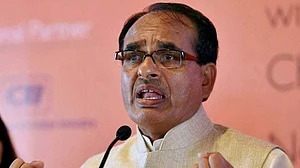 मध्य प्रदेश: सीएम शिवराज के लिए वोट मांगने गई उनकी पत्नी पर जनता का फूटा गुस्सा, वीडियो वायरल
