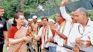 एमपी, छत्तीसगढ़ से राजस्थान और तेलंगाना की ओर बह रही हवा से भगवा खेमे में मचा घमासान