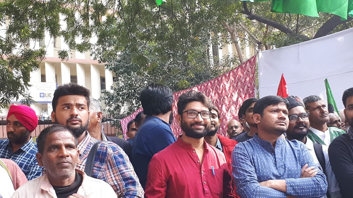 संसद मार्ग पर किसान सभा में पहुंचे जिग्नेश मेवाणी  