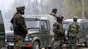 जम्मू-कश्मीर: शोपियां में सुरक्षा बलों ने मुठभेड़ में 6 आतंकियों को मार गिराया