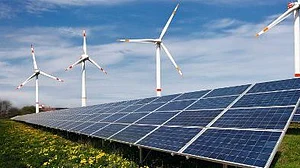 अक्षय ऊर्जा की राह में कई अड़चनें, मोदी सरकार के लिए उत्पादन लक्ष्य हासिल करना मुश्किल