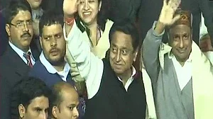 बड़ी खबर LIVE: कमलनाथ होंगे मध्य प्रदेश के मुख्यमंत्री, 17 दिसंबर को ले सकते हैं शपथ