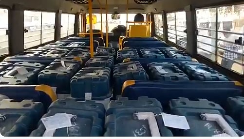  वीडियो: मध्य प्रदेश-छत्तीसगढ़ में ईवीएम में हेराफेरी की आशंका, कांग्रेस ने चुनाव आयोग से की कार्रवाई की मांग