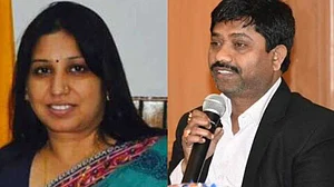 योगी के मंत्री नंद गोपाल गुप्ता और प्रयागराज की मेयर अभिलाषा हिरासत में, 6 साल पहले तोड़ी थी आचार संहिता