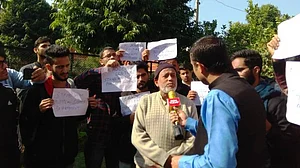 जम्मू: प्रोफेसर की ‘लिंचिंग’ कराने की मीडिया की कोशिशें  नाकाम, भगत सिंह पर लेक्चर के बाद शुरु हुआ था बवाल