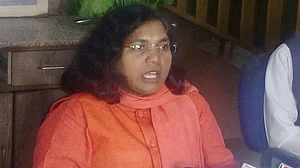 लोकसभा चुनाव से पहले यूपी में बीजेपी को बड़ा झटका, दलित सांसद सावित्री फुले ने छोड़ी पार्टी