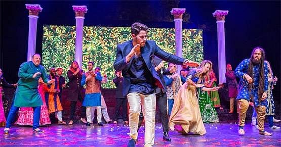 प्रियंका की शादी : टीम दूल्हा की तरफ से निक ने मारा छक्का, धमाकेदार संगीत पर मां के साथ थिरकीं प्रियंका