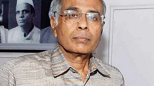 नरेंद्र दाभोलकर मर्डर केस: चार्जशीट दाखिल नहीं कर पाई सीबीआई, कोर्ट ने तीनों आरोपियों को दी जमानत