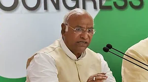 जस्टिस पटनायक की रिपोर्ट के आधार पर नहीं हुई आलोक वर्मा की बर्खास्तगीः खड़गे