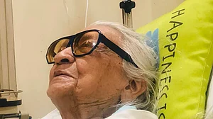 हिंदी की मशहूर लेखिका कृष्णा सोबती का निधन, सहित्य जगत में शोक की लहर