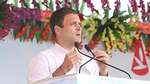 राहुल का पीएम पर हमला, बोले- मोदी के गुजरात में किसानों पर हो रहा है जुल्म, बेनकाब हुआ बीजेपी का चेहरा