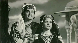 सारा शहर जिसे ‘लॉयन’ के नाम से जानता था, वह आज भी मरा नहीं है