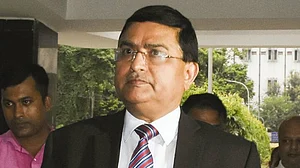 आलोक वर्मा के बाद राकेश अस्थाना की भी सीबीआई से छुट्टी, तीन और अफसर भी हटाए गए