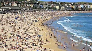 गोवाः बीच पर शराब पीने और गंदगी फैलाने वालों की खैर नहीं, लगेगा जुर्माना और जाना पड़ सकता है जेल