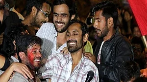 जेएनयू नारेबाजी केसः दिल्ली पुलिस की चार्जशीट में कन्हैया, अनिर्बान और उमर समेत कई छात्रों पर आरोप, सुनवाई कल