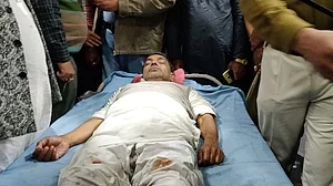 पटना: आरएलएसपी के जन आक्रोश मार्च पर बिहार पुलिस का लाठीचार्ज, घायल कुशावाहा बोले- नीतीश सरकार शिक्षा विरोधी