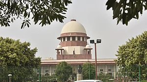 बंगाल में रैलियों में बीजेपी नहीं बजा सकती लाउडस्पीकर, सुप्रीम कोर्ट ने कहा, बच्चों की पढ़ाई ज्यादा महत्वपूर्ण