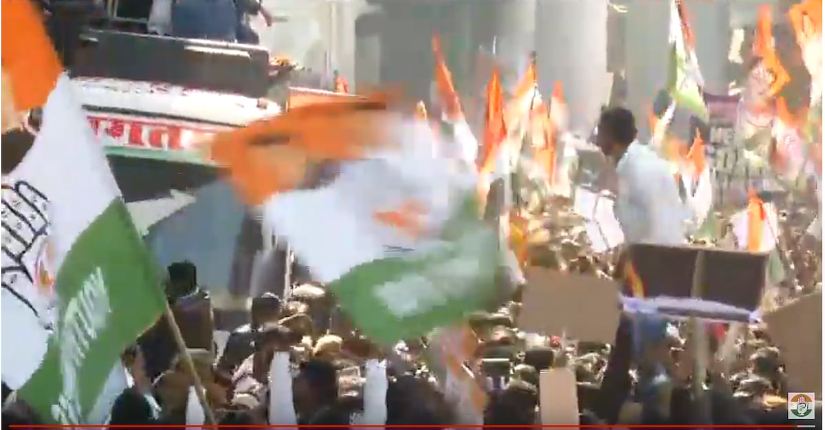 LIVE: कांग्रेस मुख्यालय पर कार्यकर्ताओं से राहुल बोले- 56 इंच  सीने वाले मोदी का खोखलापन पूरे देश ने देख लिया