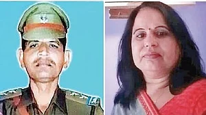 पुलवामा से काफी पहले श्रीनगर में शहीद हुए थे गोरखपुर के साहब शुक्ला, योगी सरकार ने अब तक पूरे नहीं किए वादे