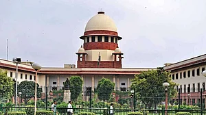 11.8 लाख आदिवासियों और वनवासियों को बड़ी राहत, सुप्रीम कोर्ट ने बेदखल करने के आदेश पर लगाई रोक
