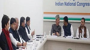 लोकसभा चुनाव के लिए कांग्रेस का 7 सूत्रीय एजेंडा, प्रियंका-सिंधिया को यूपी में मिशन मोड में काम करने के निर्देश