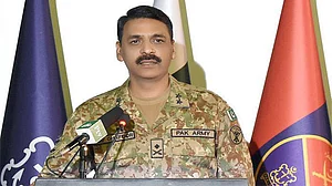 जंग के अंदेशे से परेशान पाकिस्तान, पाक अफसर ने खोले राज, अगर हुई जंग तो कैसे देंगे जवाब