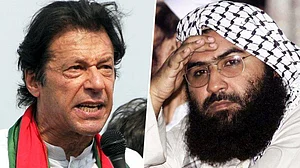 पुलवामा हमला: चौतरफा घिरा पाक, न्यूजीलैंड संसद में निंदा प्रस्ताव पास, मसूद के खिलाफ यूएन में फ्रांस लाएगा प्रस्ताव