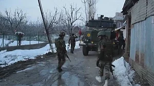 पीओके के बाद अब जम्मू-कश्मीर में जैश के आतंकियों के खिलाफ बड़ी कार्रवाई, शोपियां मुठभेड़ में 2 आतंकी ढेर