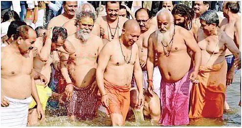 गंगा एक्सप्रेस-वेः कुंभ में डुबकी लगाकर योगी ने घोषणा तो कर दी, लेकिन बजट में दिखा दिया ठेंगा