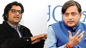 सुनंदा पुष्कर केस: थरूर की शिकायत पर रिपब्लिक टीवी और उसके संपादक अर्नब के खिलाफ केस दर्ज करने के आदेश