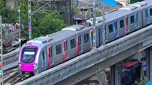 भारत-पाक सीमा पर तनाव, दिल्ली के बाद मुंबई मेट्रो ने जारी किया रेड अलर्ट