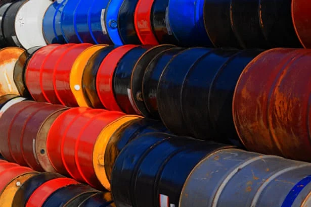 कच्चे तेल के दाम में वृद्धि और रुपये में गिरावट से बिगड़ सकता है देश का वित्तीय गणित 