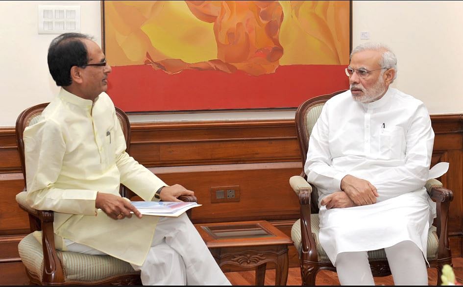 चुनाव से पहले मध्य प्रदेश बीजेपी में बगावत, टिकट कटने से नाराज सांसदों में वाजपेयी के भांजे भी शामिल