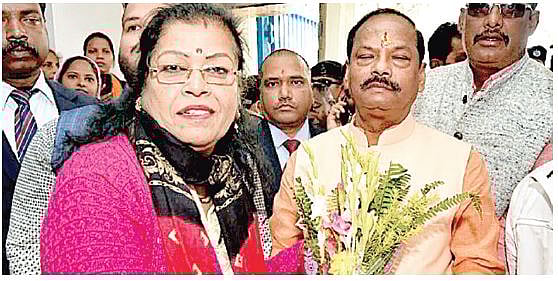 9 लाख रुपए सालाना कमाने वाली झारखंड महिला आयोग की अध्यक्ष को भी चाहिए प्रधानमंत्री आवास योजना में घर