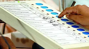 लोकसभा चुनाव: पहले चरण की 102 सीटों पर नामांकन शुरू, 19 अप्रैल को मतदान