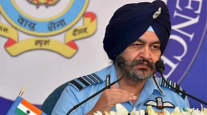 ...तो अमित शाह ने झूठ बोला? एयर चीफ मार्शल ने कहा- कितने आतंकी मारे हमने नहीं गिना