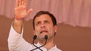 पुलवामा के शहीदों पर राजनीति करने वाले मोदी बताएं, आतंकी मसूद अजहर को किसकी सरकार ने छोड़ा: राहुल गांधी