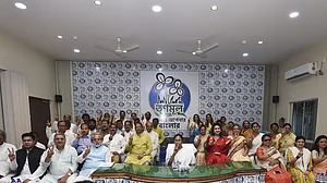 मोदी बंगाल से चुनाव लड़े तो उनकी हालत नोटबंदी जैसी होगी, जनता सजा देगी: ममता बनर्जी