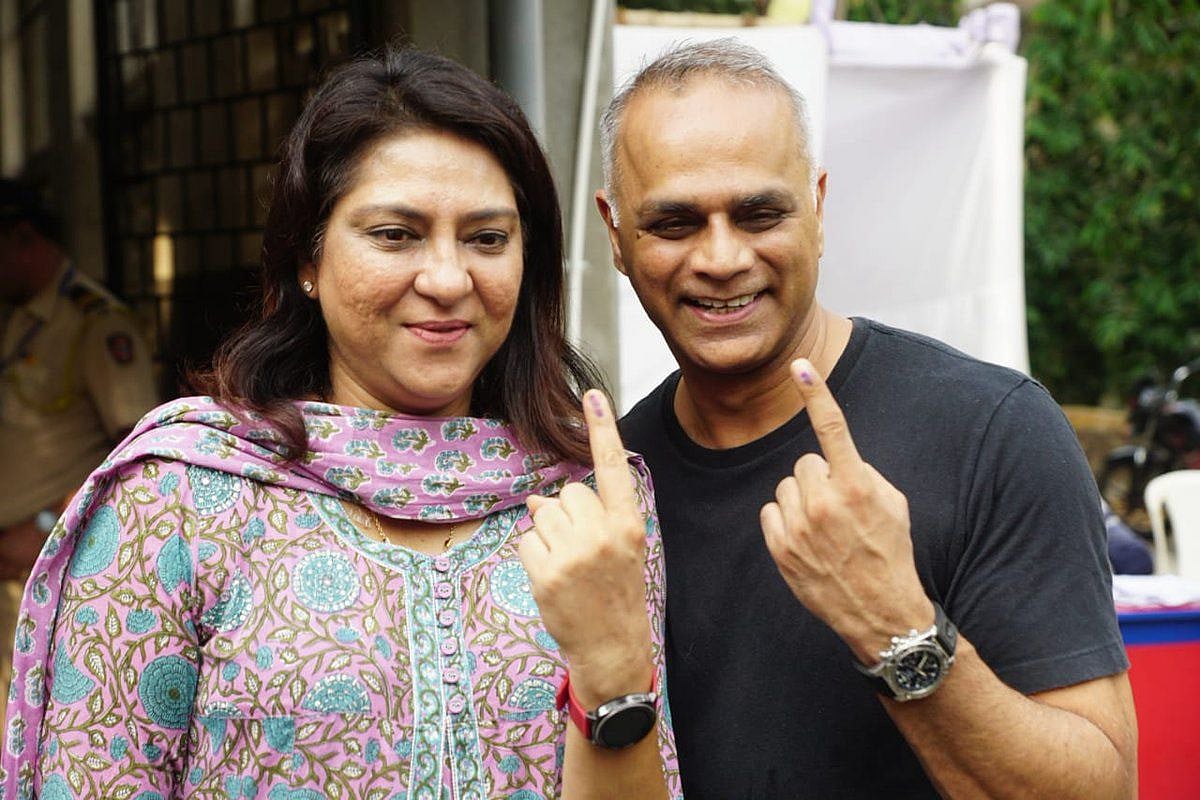 लोकसभा चौथा चरण मतदान LIVE: चुनाव  आयोग ने माना कई जगह वीवीपैट नहीं चला, कई जगह बदली गईं ईवीएम