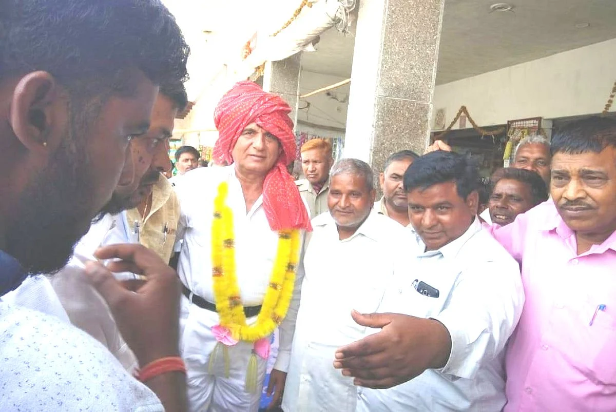 इलेक्शन हाईवे: फतेहपुर सीकरी में  मुकाबला कांग्रेस के राज बब्बर और बीजेपी के चाहर के बीच, गठबंधन की हवा खराब