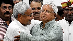 महागठबंधन में नीतीश कुमार ने की थी वापसी की कोशिश, 5 बार प्रशांत किशोर को दूत बनाकर भेजा था: लालू यादव