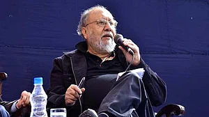 मोदी राज में विकास का गुजरात मॉडल नहीं बल्कि नफरत का गुजरात मॉडल पूरे देश में फैल गया हैः आशीष नंदी